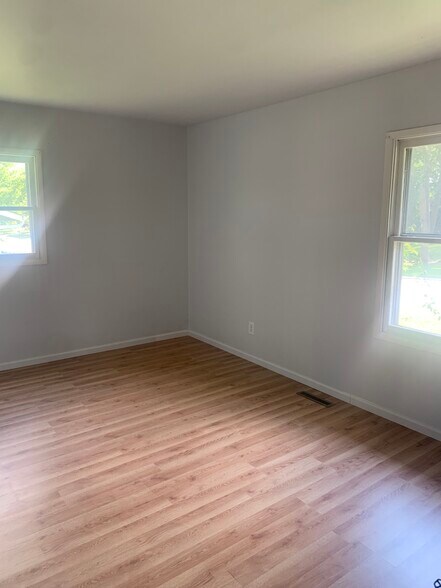 Bedroom 3 - 274 Hillcrest Ave