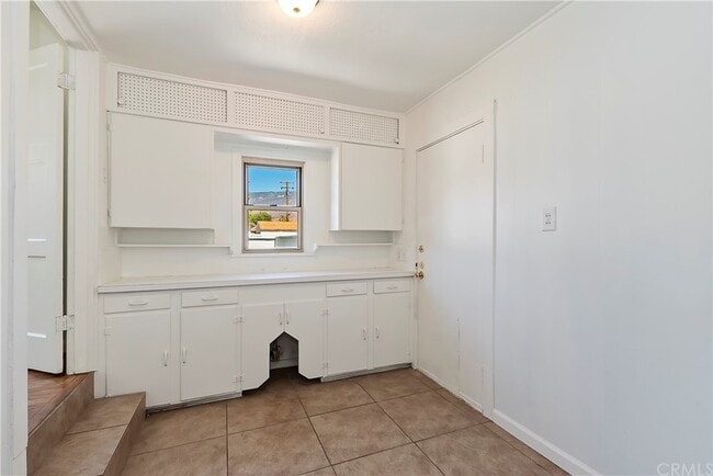 Building Photo - 3495 N Sierra Way