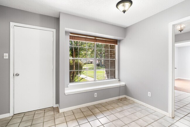 Building Photo - 3006 Stargrass Ct
