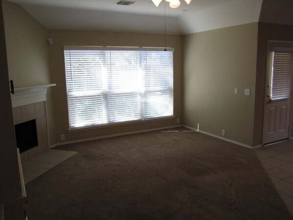 Building Photo - 3502 Schumann Oaks Dr