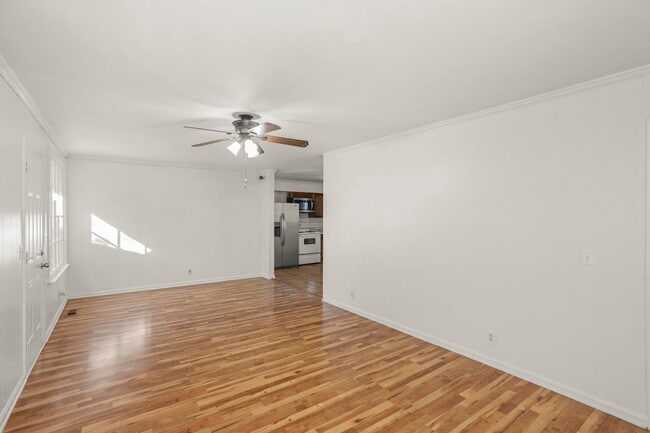 Building Photo - 5100 Colemont Dr