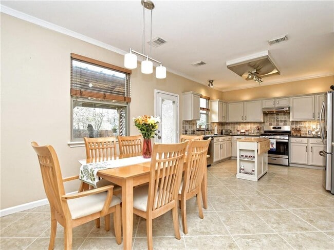 Building Photo - 4516 Moose Dr