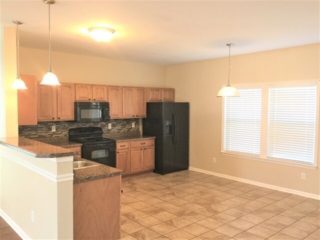 Building Photo - 145 Collenton Ln