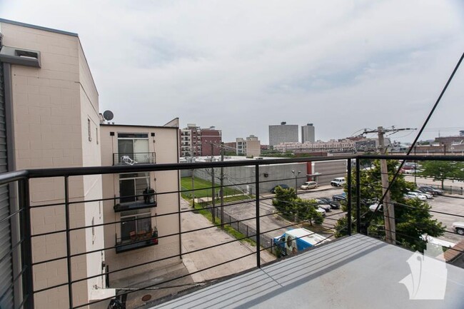 Building Photo - 1 bedroom in Chicago IL 60616