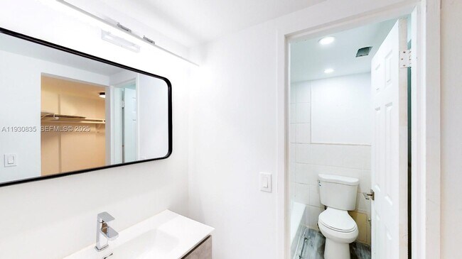 Building Photo - 3660 NE 166th St