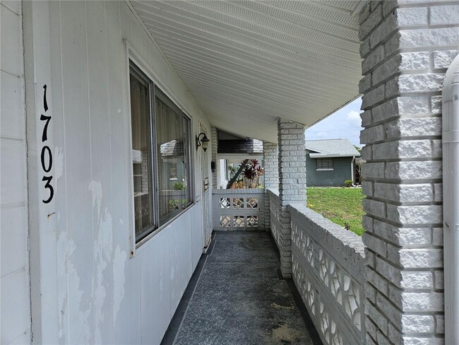 Building Photo - 1703 Amhurst Cir