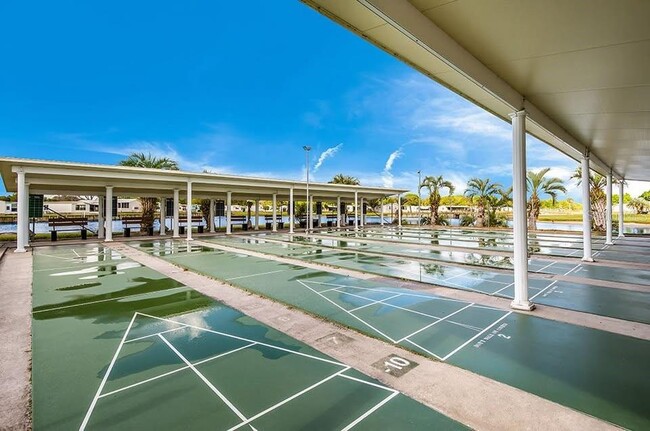 Building Photo - 429 Heron Hollow