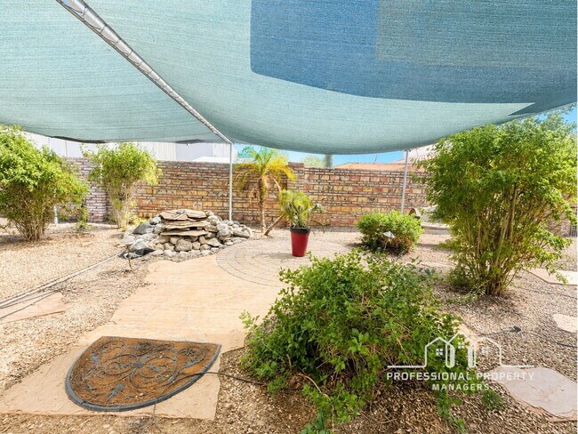 Building Photo - 3-bedroom, 3-bathroom home in Foothills Mobile Est