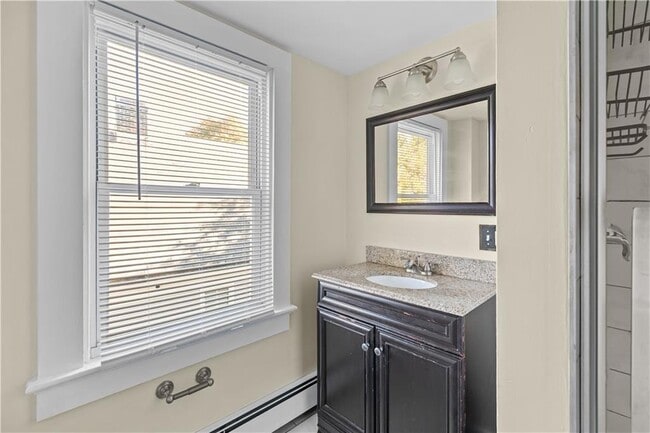 Building Photo - 18 Rhode Island Ave