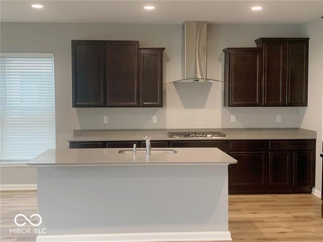 Building Photo - 2165 Davis Dr