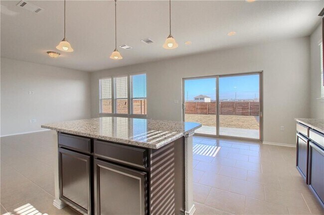 Building Photo - 13909 Osmarea Dr