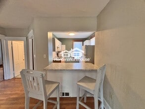 Building Photo - 416 8th St