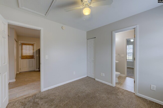 Building Photo - 628 Candytuft Ln