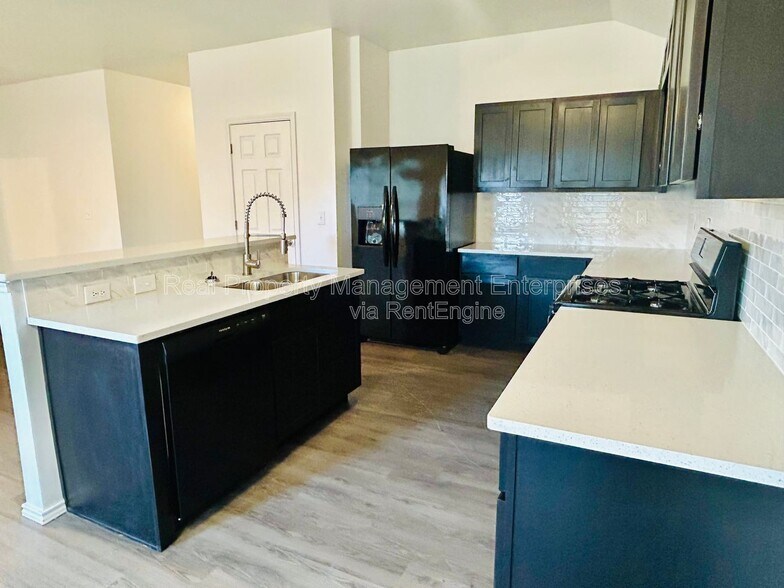 Building Photo - 11624 NW 96th St