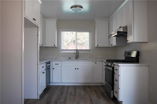 Building Photo - 12752 Sutter St