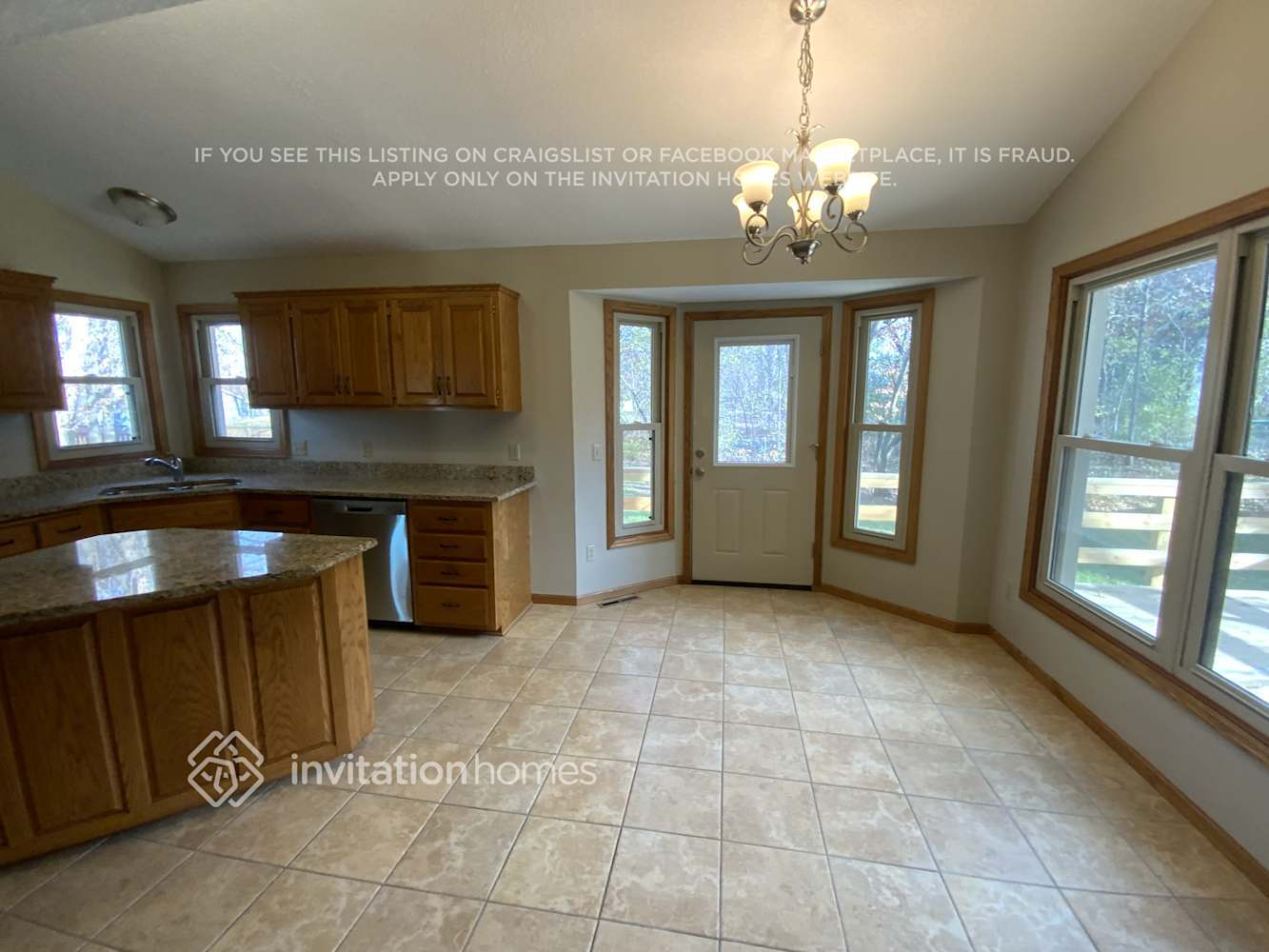 Building Photo - 14371 Raven St NW