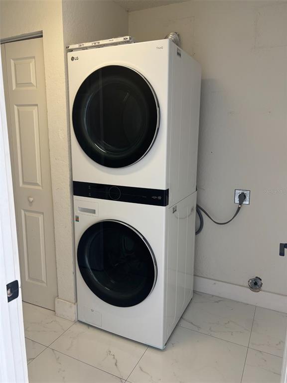 Building Photo - 2222 Champlain Ave