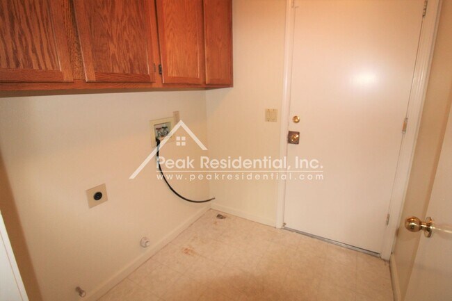 Building Photo - Nice 3bd/2ba House with 2 Car Garage near Bell & Rio Linda Blvd