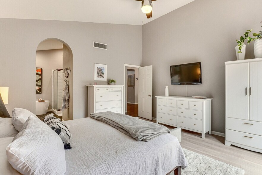 Building Photo - 2873 N Marquise Ct