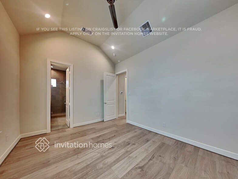 Building Photo - 710 Wilshire Brook Ln