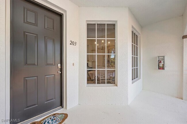 Building Photo - 11031 Corsia Trieste Way
