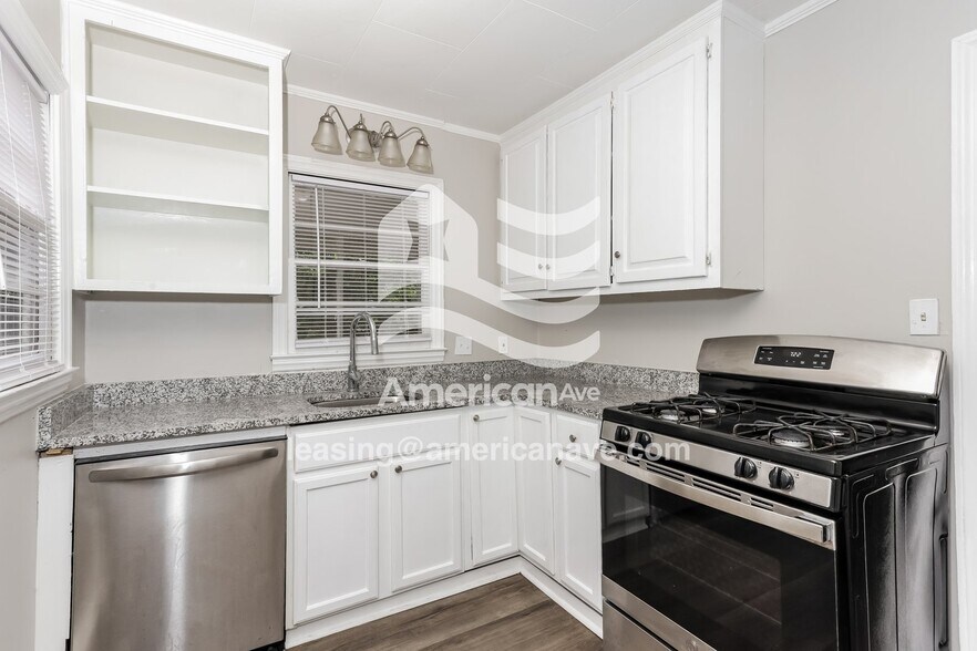 Building Photo - 2742 Alta Vista Ave