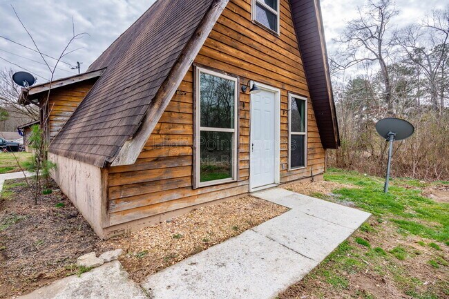 Building Photo - 90 Park St