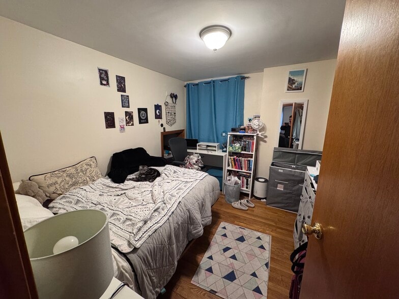 Building Photo - 551 Washington St