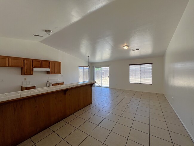 Building Photo - 1408 Interlaken Dr