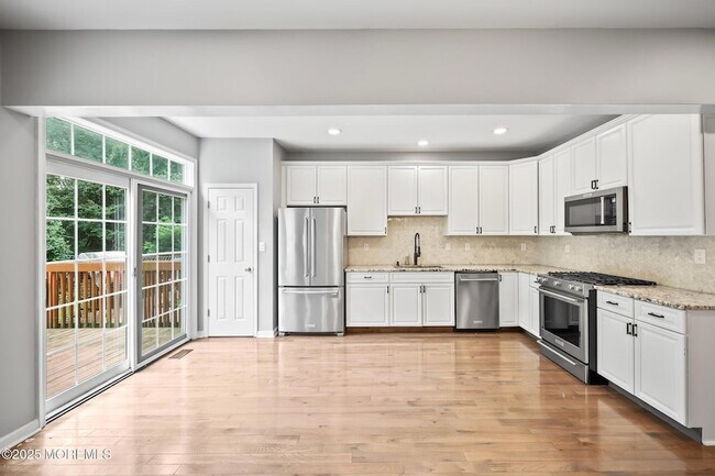 Building Photo - 18 Smock Ct