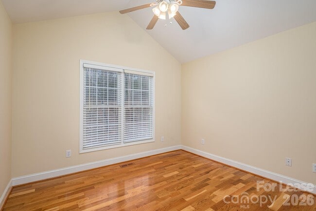 Building Photo - 4626 Little Creek Dr