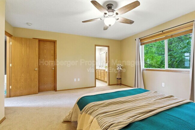 Building Photo - 3431 W 21st Ave