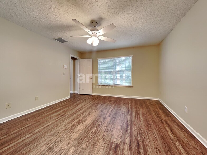 Building Photo - 3842 Pebble Brooke Circle South