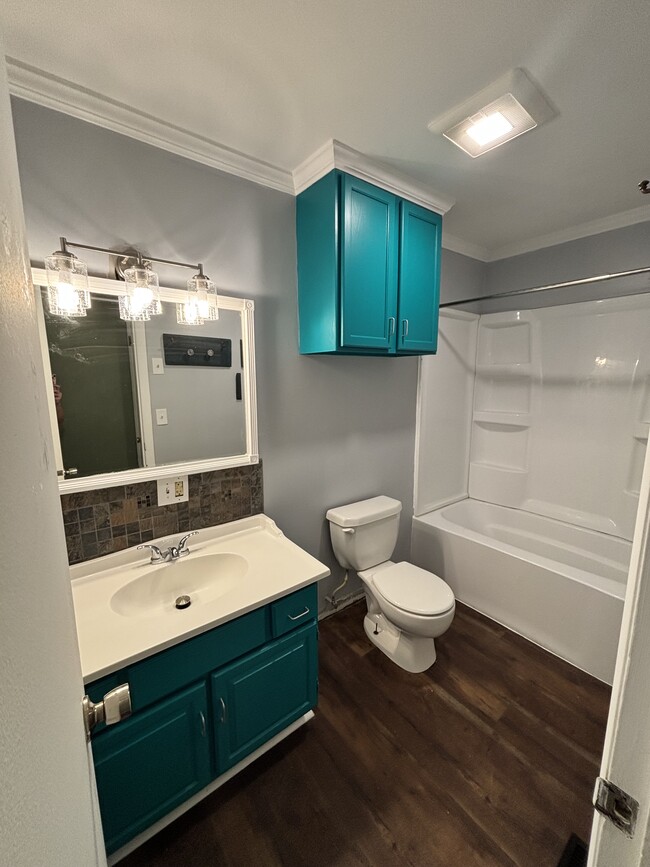 Building Photo - 1109 Quentin Ave