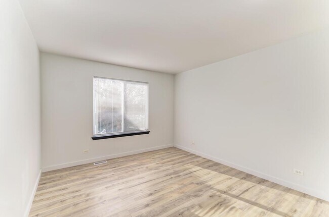 Building Photo - 5610 Heartland Ct