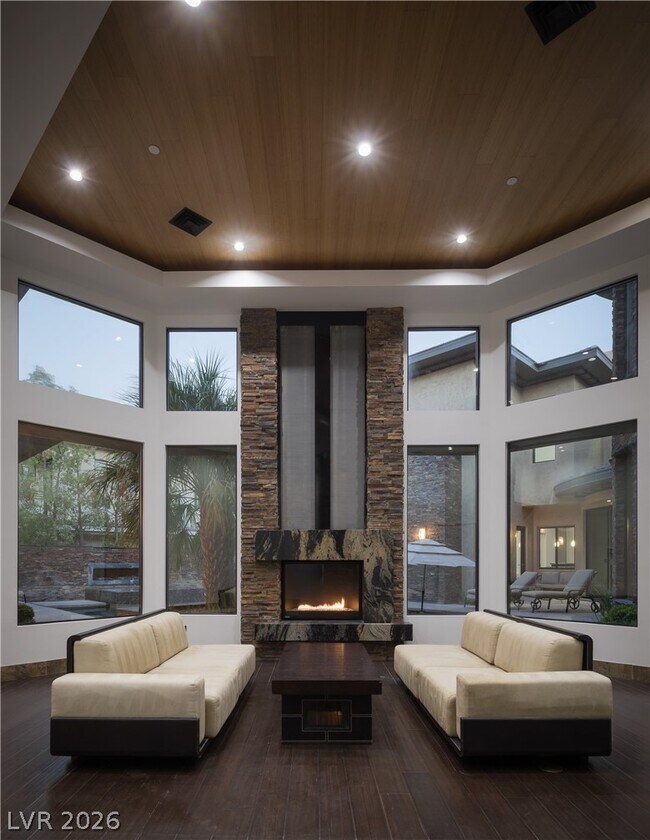 Building Photo - 17 Soaring Bird Ct