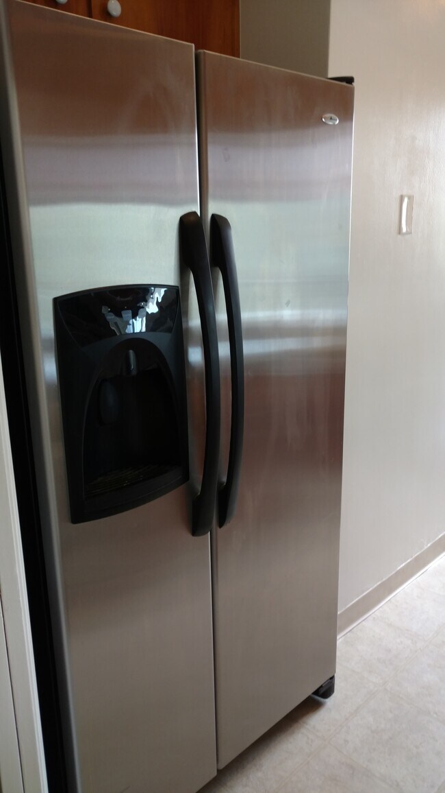 Kitchens often upgraded with SS appliances - 931 Euclid St