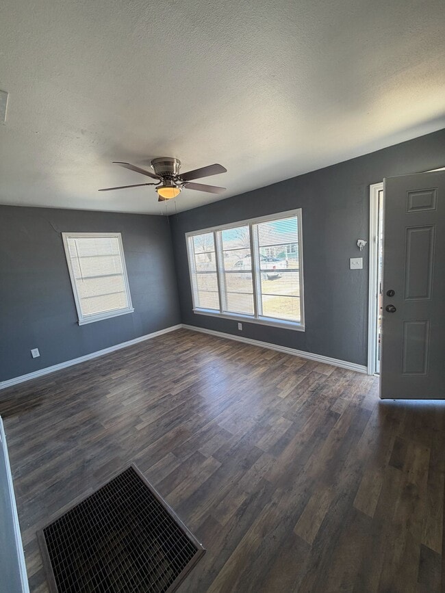 Building Photo - 1419 N Arapahoe St