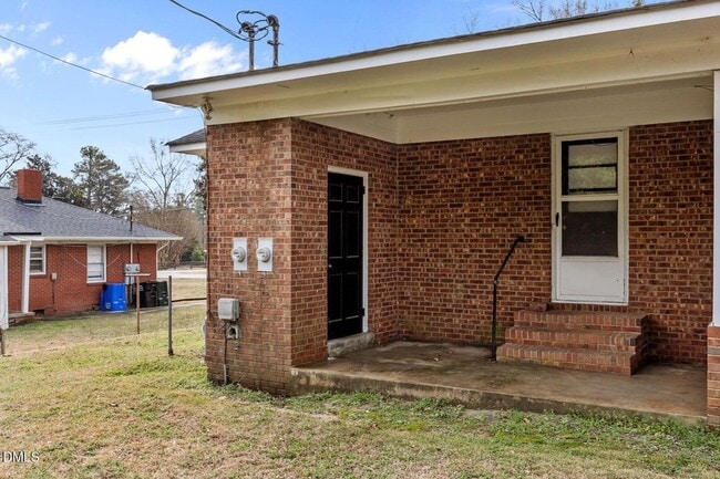 Building Photo - 204 W McNeill St