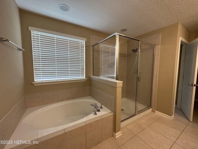 Building Photo - 4578 Silverthorn Dr
