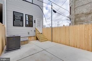 Building Photo - 1222 W Silver St