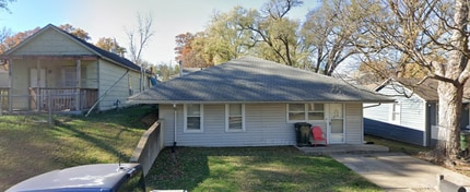 Building Photo - Newly Remodeled 3 Bedroom
