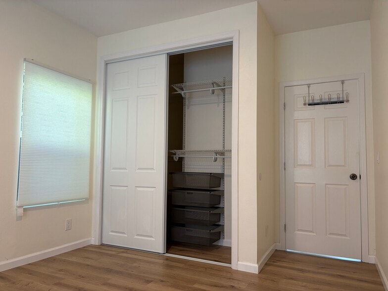 Building Photo - 4512 Darcelle Dr