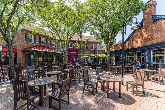 Renato's & Lock 72 a couple blocks away1 - 10108 Donegal Ct