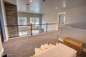 Building Photo - 381 E Iris Ln