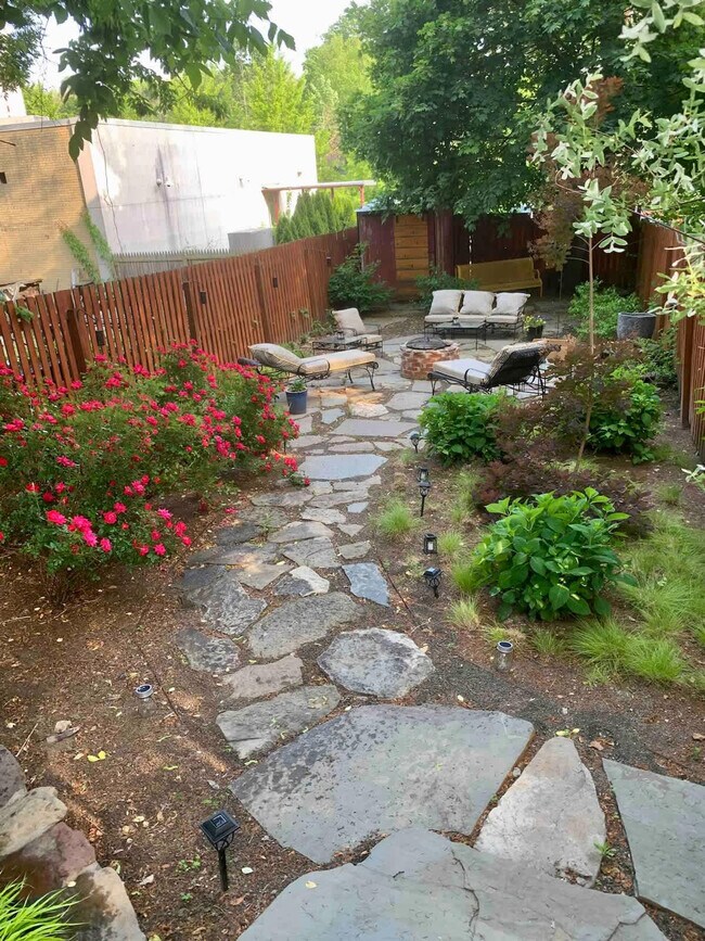 Building Photo - 15 Ferry St