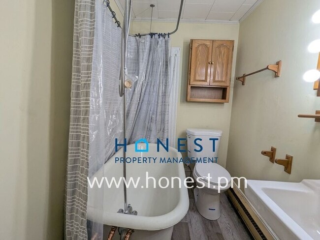 Building Photo - 3 Deeb St