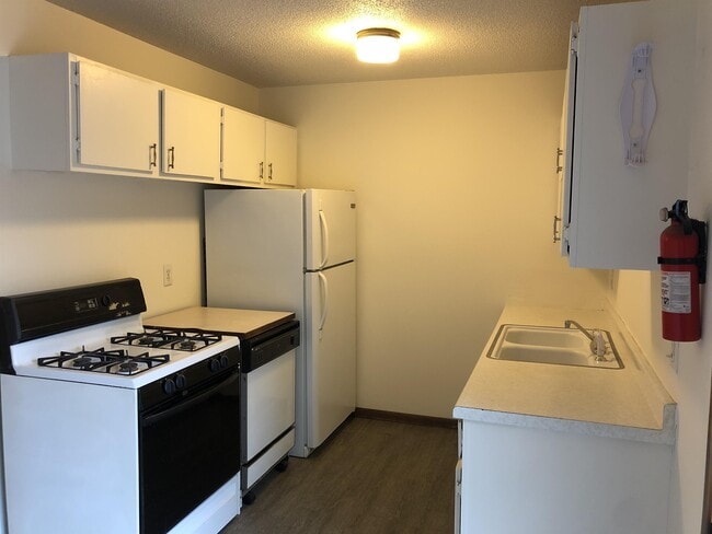 Building Photo - 1412 Osborne Rd NE