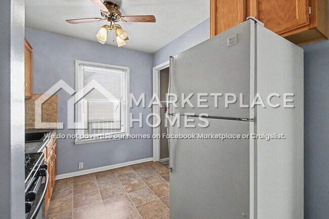 Building Photo - 1130 21st St