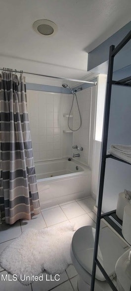 Building Photo - 133 Hopkins Blvd